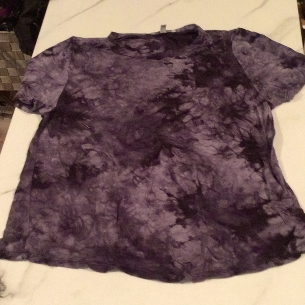 NAVY TIE DYE TOP